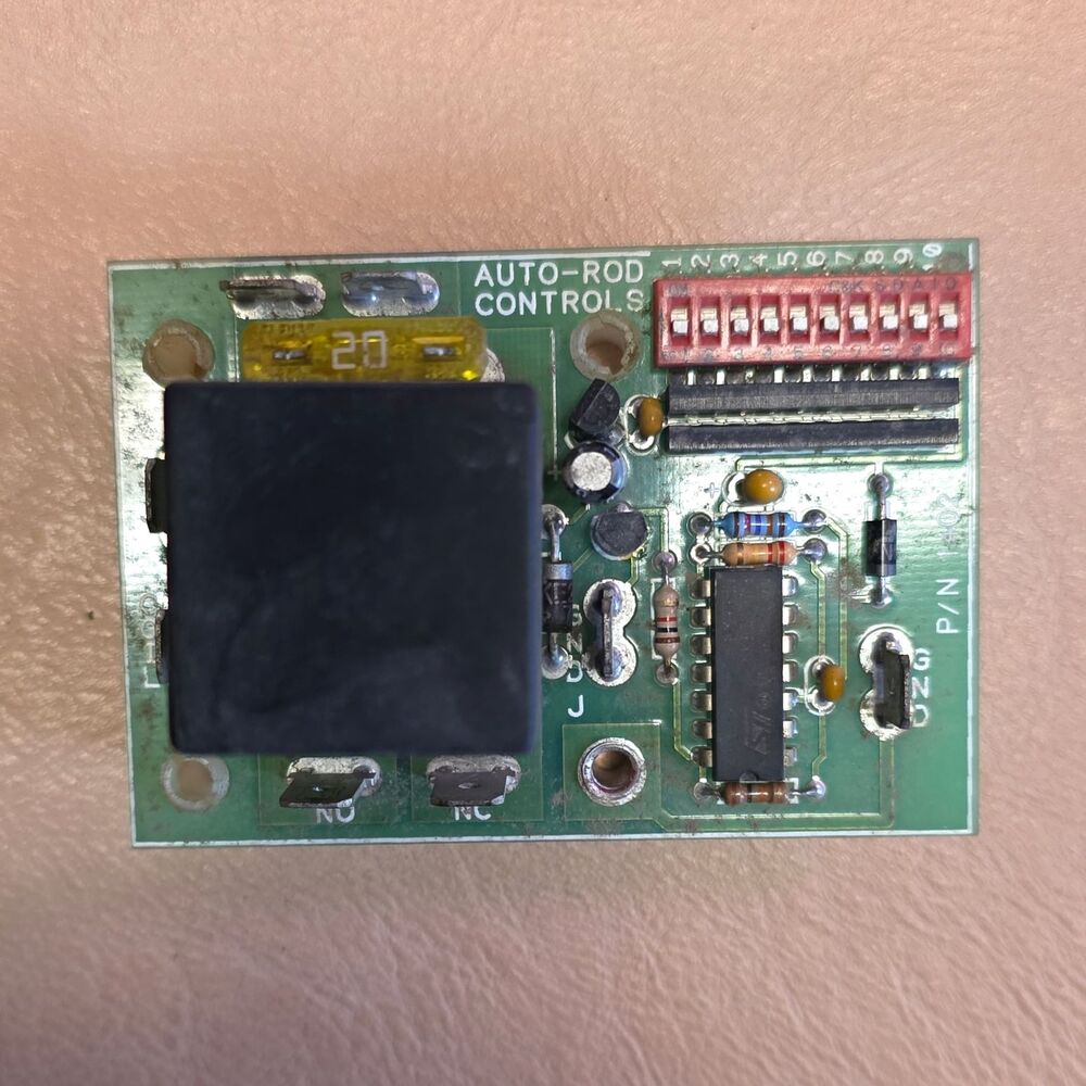 AUTO-ROD CONTROLS P/N 1402 Single-Sided PCB Board 12V Through Hole FR-4